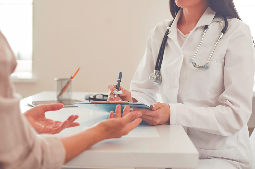 女性医師の眼科専門医